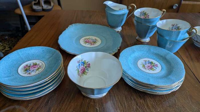 Roslyn Fine Bone China Vintage Tea Set
