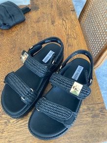 Steve Madden Black Sandals NEW