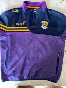 Wexford GAA Pull over top