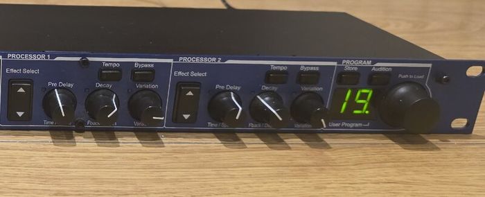 Lexicon MX200 Dual Reverb / Effects Processor