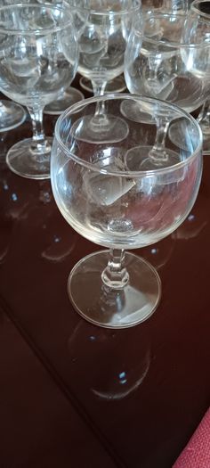 17 Wine Glasses