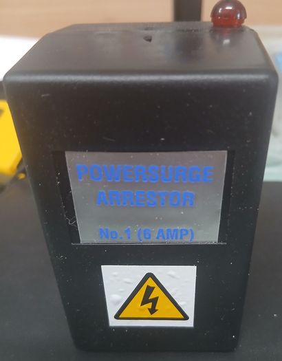 Electric power surge arrestor