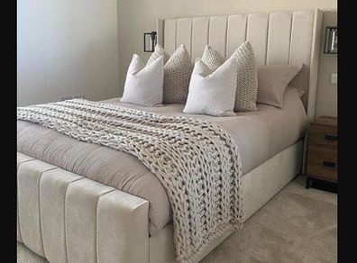 New Bespoke Plush Velvet Foot Wingback Regal Bed Frame with Mattress/Gas Lift option   4ft Beds 4ft6 Bed 5ft Bed 6ft Bed Double Bed Small Double Bed King Bed