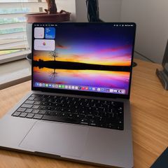 14 inch Macbook Pro M1 3 years old 90% battery