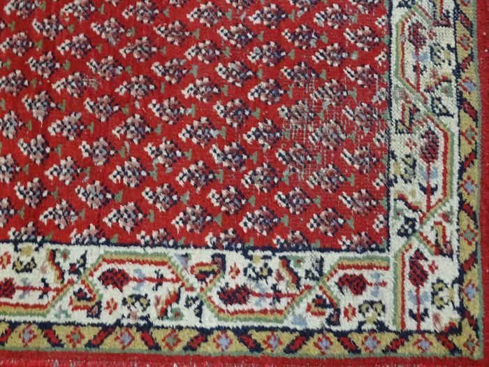 Superb P.ersian Sarough Rug 2.75m x 0.8m (H)