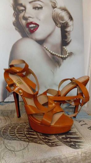 Tan High Heels Size 10
