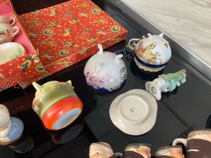 Royal doulton Goabel humble Wade Denton toy tea set figurine lot