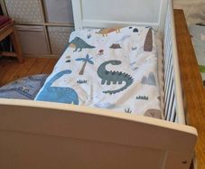 Cot & baby changing unit