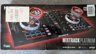 DJ console mixtrack platinum