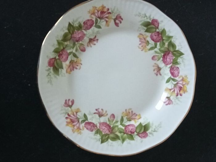 QUEEN'S Fine Bone China Rosina China "Woman and Home" Tea set