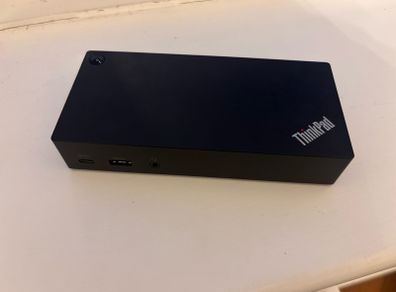 Lenovo ThinkPad Docking Station USB-C Docking Station 40A9 - like new