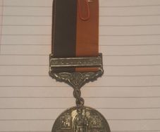 Irish War of Independence Medal IRA Black and Tan medal with Comrac bar