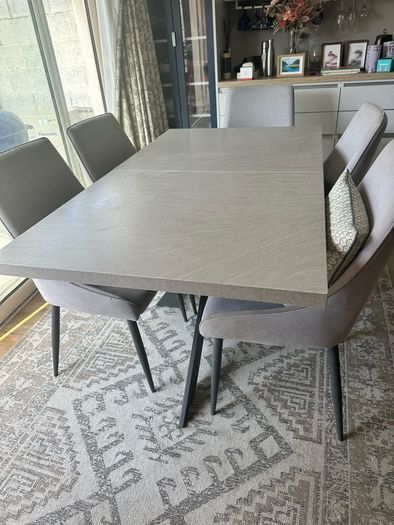 Dinning table