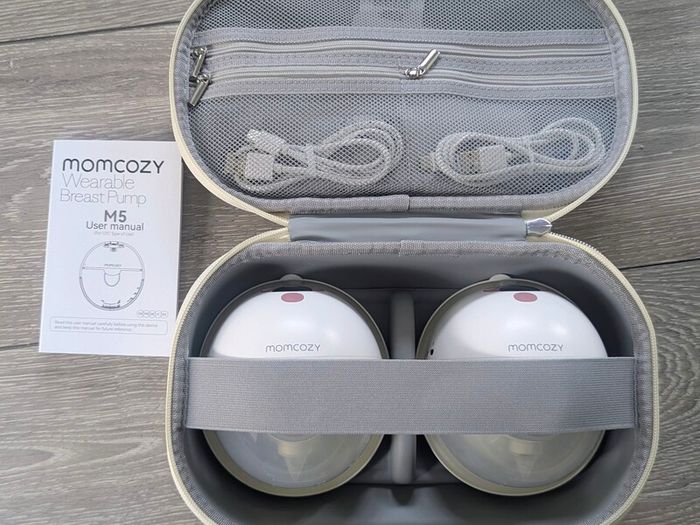 Momcozy M5 Wearable Breast Pump - Double