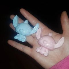 Stitch wax melts