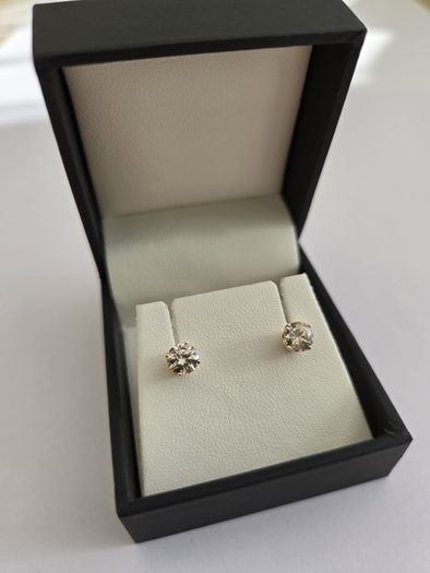 Brand New 14ct Yellow Gold Natural Diamond Stud Earrings