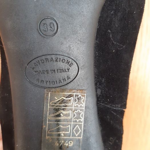 black leather size 39 brand zodiaco