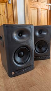 JBL LSR4326P Studio Speakers