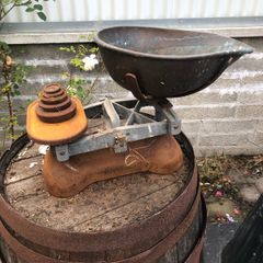 Vintage scales