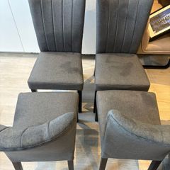Table & Chairs