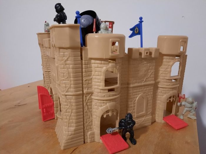 Knight Castle