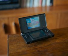 Nintendo DS lite with 18 games