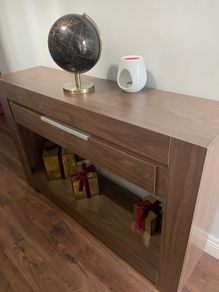 Console table