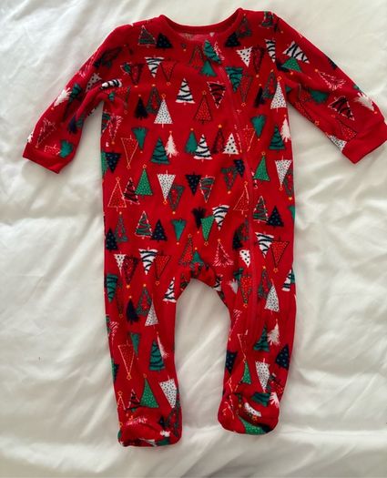 Girls/unisex Christmas clothes age 6-9 months