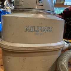 Nilfisk GS 90 hoover vacuum