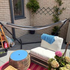 Hammock and hammock frame