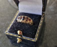 9ct gold ruby ring