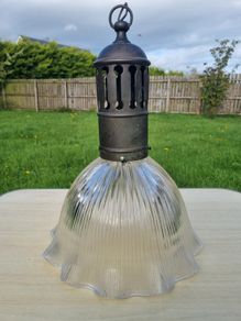 Original hanging ceiling lamp with a ribbed shade made of holophane glass (Holophane)