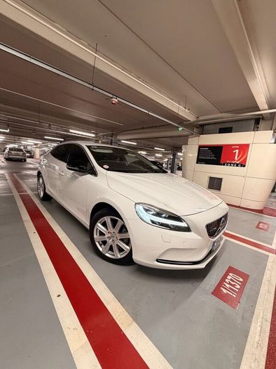 VOLVO V40  R-Design 2017 2.0, D4 Automatic