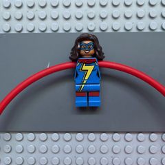 lego super heroes sh0375 Ms. Marvel minifigure (Kamala Khan) - Long Arms