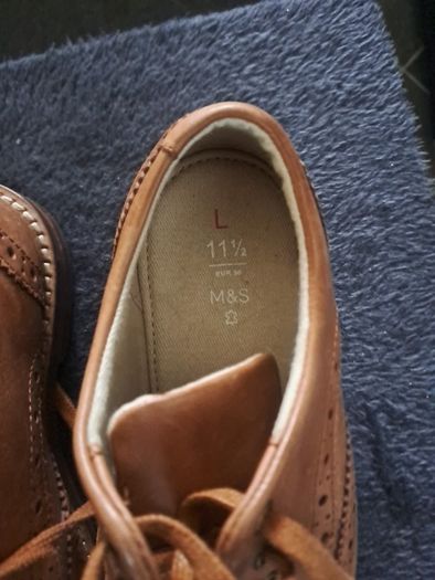 Boys shoes