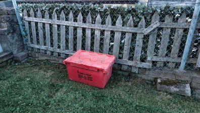 Heavy Duty Plastic Moving Box Storage Crate Container Red Industrial Heavy-Duty Tote Locker Bin Packing Box