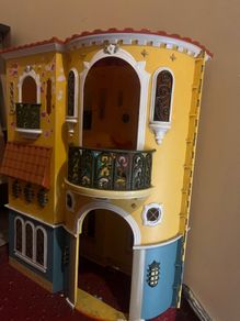 Doll house
