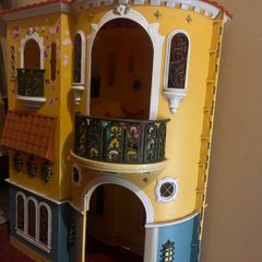 Doll house