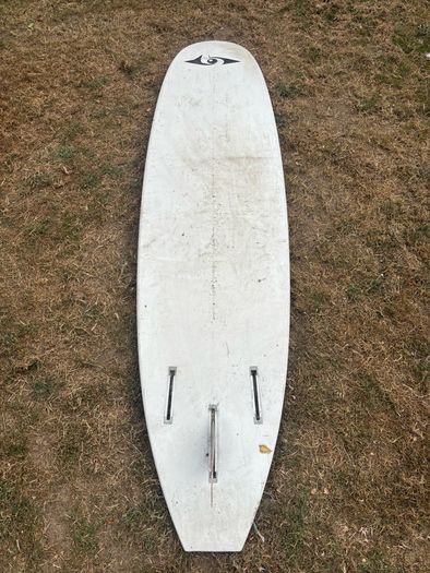 7'10 surfboard