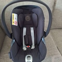 Cybex Cloud z i-size car seat with 360 degrees rotating base
