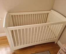 Cot bed