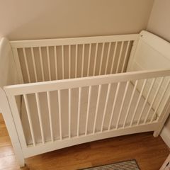 Cot bed