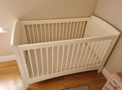 Cot bed