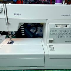 PFAFF varimatic 6085 Sewing machine - Just serviced - Like new condition!