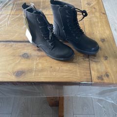 ladies boots