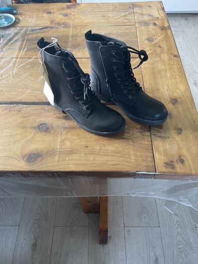 ladies boots