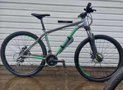Carrera Hustle moutain bike