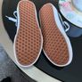 Vans authentic size 4 Image 5