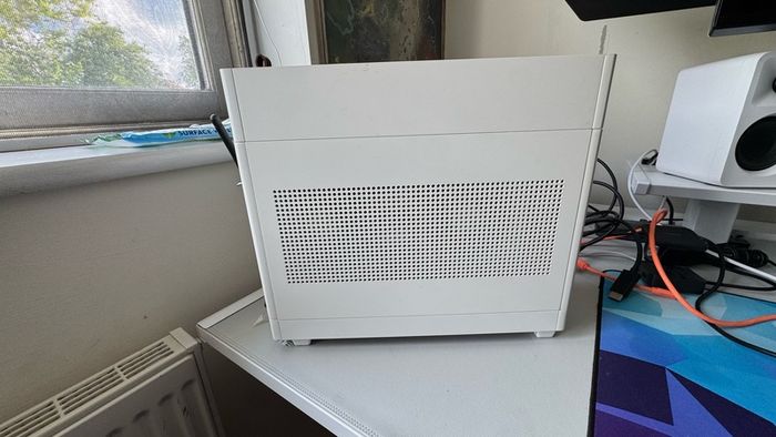 High-End SFF Workstation | Ryzen 9 3900X 12-Core | RTX 2080 Super FE | Louqe Ghost S1