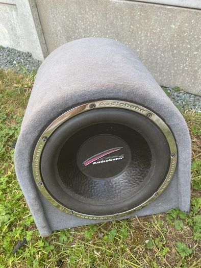 sub-woofer speaker